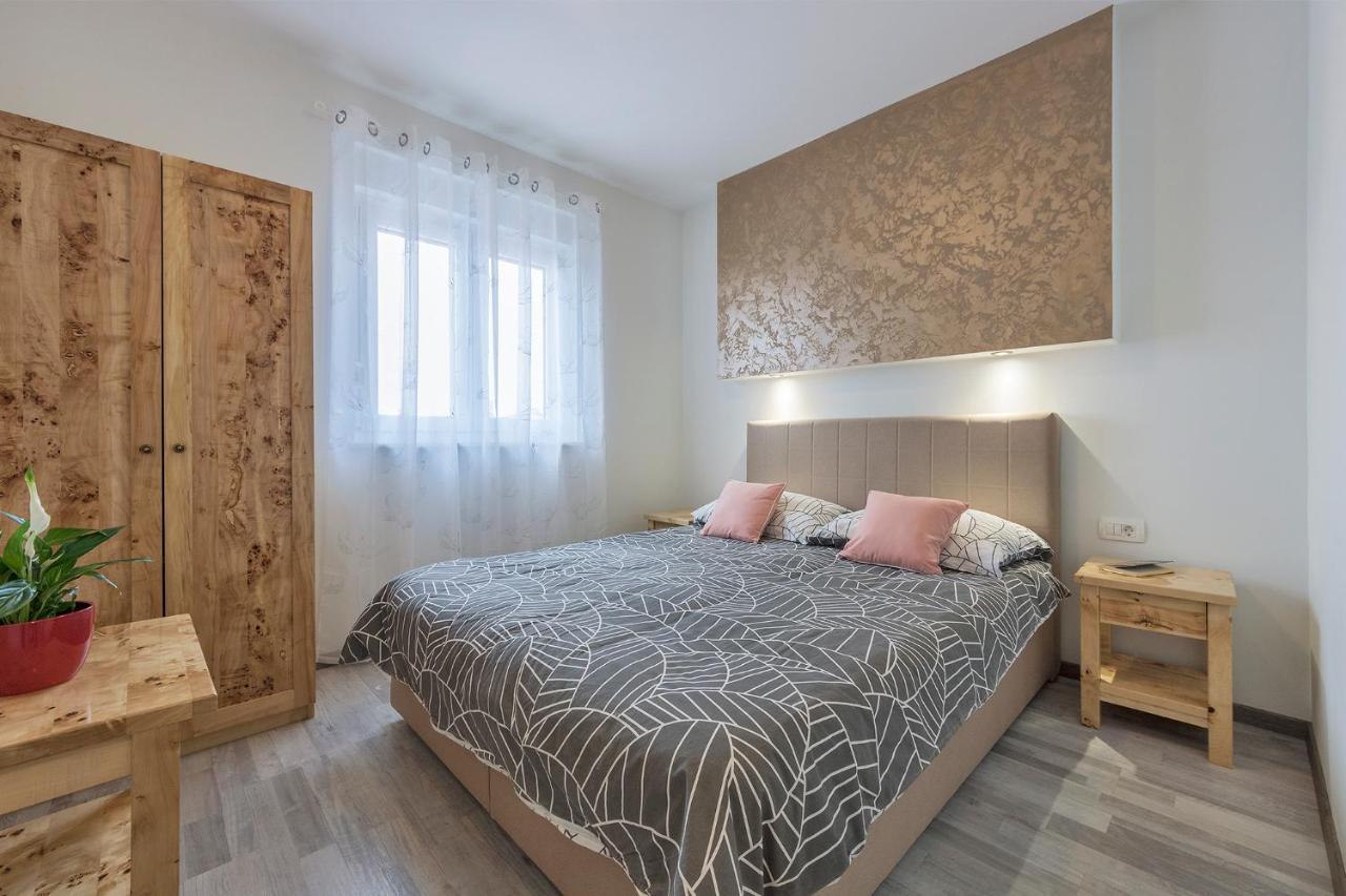 2 Bedroom Apartment Peroj Fažana Zewnętrze zdjęcie